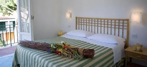 **  Hotel Imperia Marciana Marina  Italien