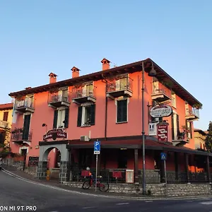 Azzano Holidays 2* Mezzegra